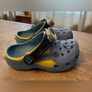 GUC Toddler Minion Crocs Size 7C.